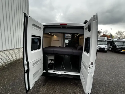 Adria Twin Supreme 600 SPB Truma diesel heater Awning photo: 4