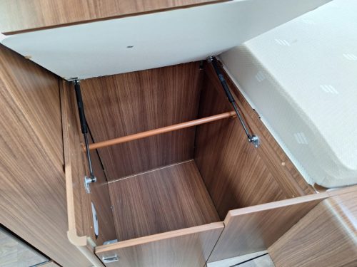 Hymer B-MC T 580 2 EINZELBETTEN-1. BESITZER Foto: 16