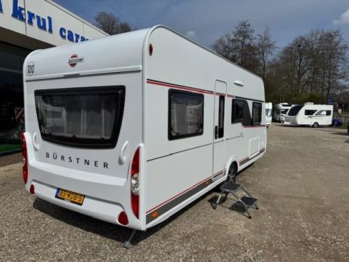 B&uuml;rstner Premio Plus 520 TL spacious family caravan photo: 7