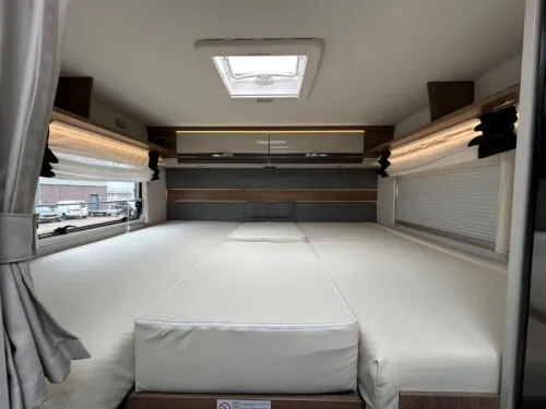 Dethleffs Trend 6717 165 HP length bed photo: 18