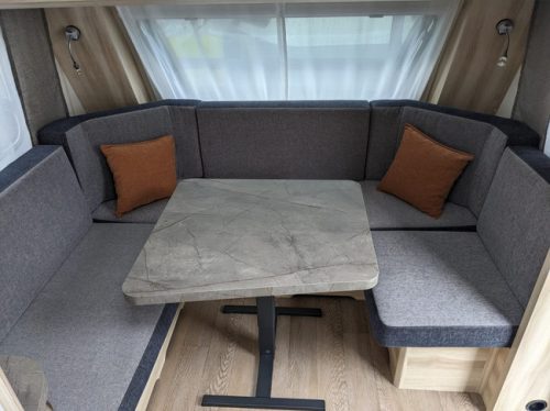 Hobby De Luxe 460 LU photo: 5