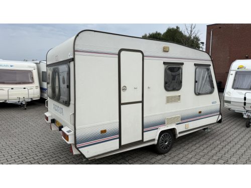 Adria Optima 425 TK 2x seating group fixed toilet photo: 11