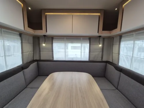 Knaus Sport Platinum 500 EU Rundsitzgruppe + Einzelbetten Foto: 22