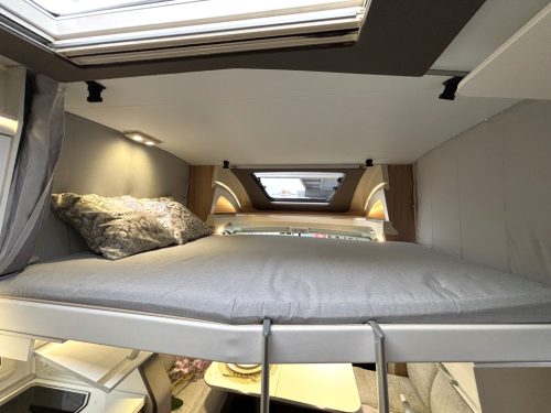 Adria Matrix 670DL LITS JUMEAUX LIT ESCAMOTABLE FACE TO FACE 48.770KM photo : 3