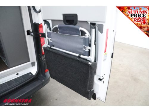 Volkswagen Crafter Grand California 680 2.0 TDI 177 HP 4Motion DSG ACC Awning AHK Navi Clima Solar Camera PDC photo: 8