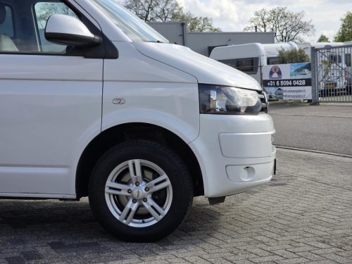 Volkswagen T5 2 TDI 4 berths Pop-top roof 2014  photo: 21