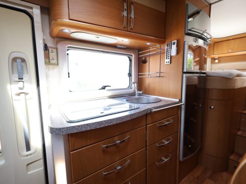 Hymer Tramp 674 SL single beds | roof air conditioning photo: 5
