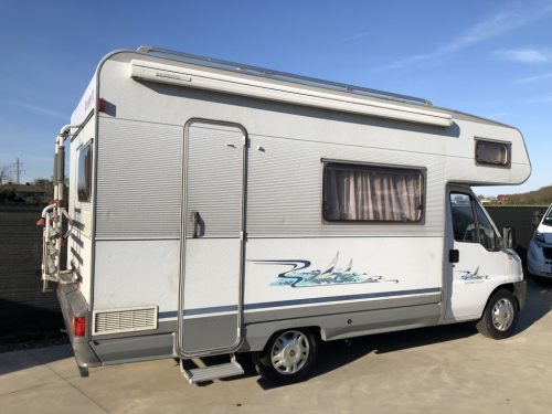 Dethleffs A5830 5 person starter Motorhome photo: 1