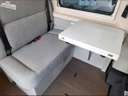 HymerCar Free 600 Transverse bed and Pop-top roof/Bed photo: 5