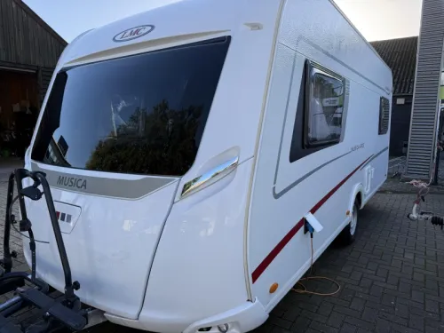 LMC Musica 490 E 2 BETTEN RUNDSITZGRUPPE RANGIERHILFE TOP  Foto: 19