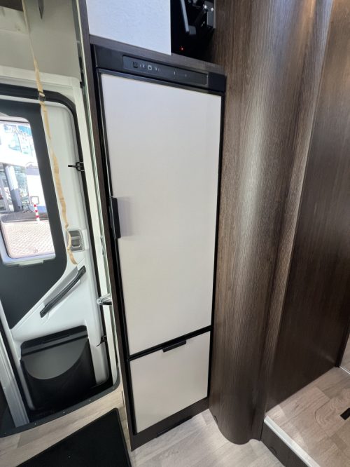 Benimar Tessoro Northautokapp 497 QUEENSBED+HEFBED AUTOMAAT Foto: 8