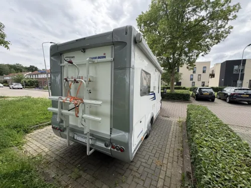 Eura Mobil Terrestra 670 SB French bed photo: 1