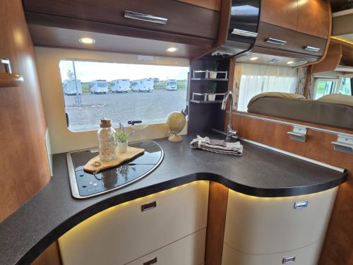 Carthago C-Tourer I 147 Niveausystem ALKO Fahrgestell Foto: 14