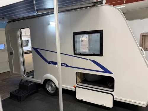 Caravelair Alba 400 FESTBETT DINETTE MARKISE Foto: 2