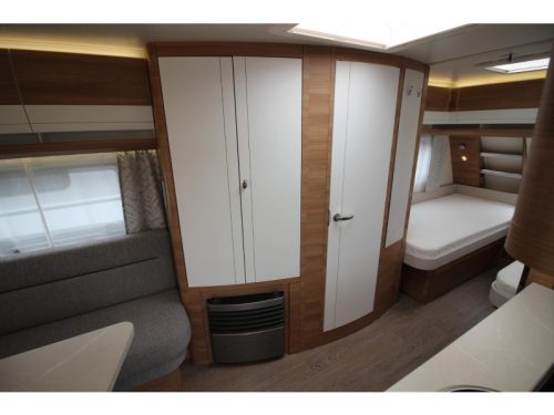 Hobby De Luxe 495 UL Mover+Lithium, 1st owner photo: 6