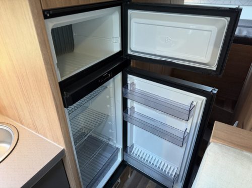 Weinsberg CARAHOME 700 DG / Kostenlose Unterbringung Foto: 13