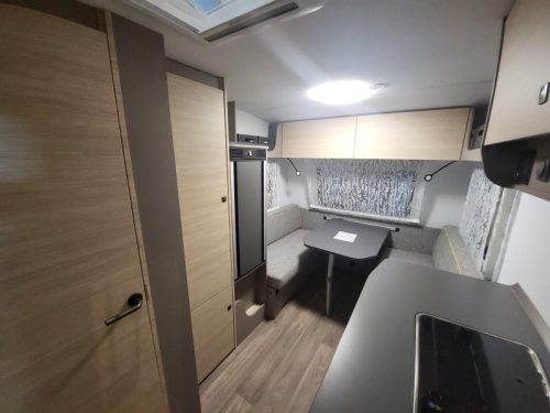 NEXT 381 met stapelbed  foto: 11