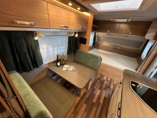 Weinsberg CaraOne 550 QDK Mover, Markise, Vorzelt Foto: 1