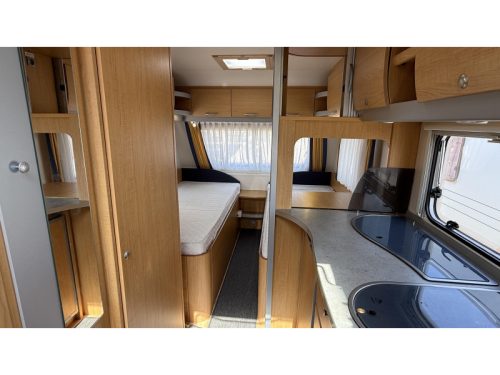 Knaus Sudwind 500 EU Einzelbetten Rundsitzgruppe Foto: 11