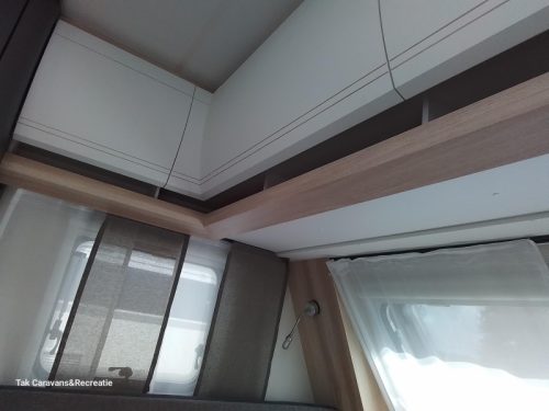 Hobby De Luxe 495 WFB mit separater Dusche und WC Foto: 4
