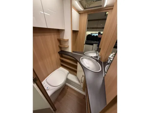 LMC Musica 490 E 2 BETTEN RUNDSITZGRUPPE RANGIERHILFE TOP  Foto: 15
