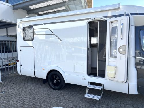 Hymer T 585 S MERCEDES AUTOMAAT ENKELE BEDDEN HEFBED 6200KM! Foto: 6