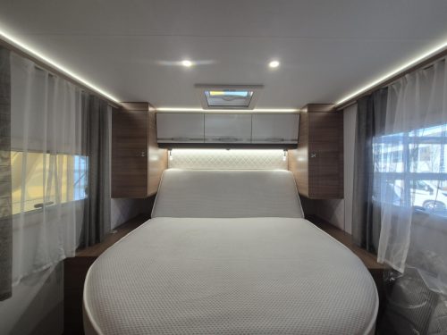 Adria Matrix 640 DC Face to face 2021 photo: 12