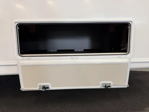 Knaus Sport 460 EU single beds / dinette photo: 7
