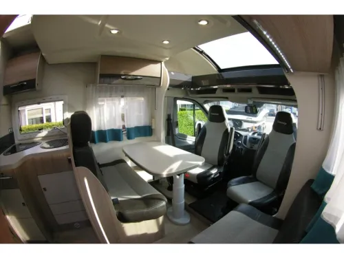 Chausson Flash 718 XLB Queensbed, Hubdach, Klimaanlage. Foto: 8
