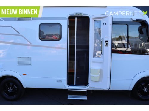 Hymer BMC-I 580 170hp Automatic | Single beds | Lithium | Inverter | Pop-top roof | Wifi router | Bike rack | Solar panels | SLC Chassis photo: 4