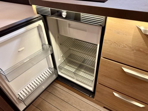 Knaus Sudwind 60 Years 460 EU E-Power super complete photo: 14
