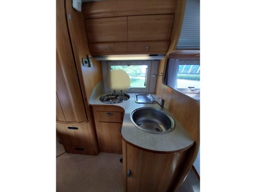 Hymer Eriba mit 44497 km und Dachklimaanlage Foto: 6