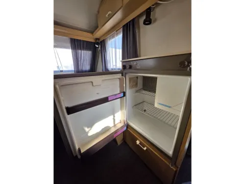 Kip Kompakt 420 EK Fixed toilet and awning! photo: 10