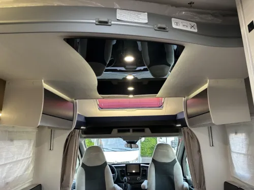 Chausson Titanium Ultimate 777 GA Lithium battery, Inverter photo: 10