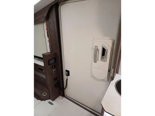 Benimar Fortuna wheelchair accessible photo: 17