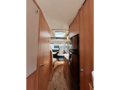 Hymer Exis-i 588 automaat en 150pk  foto: 8