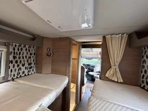 Knaus Van Wave 640 MEG 180 PK/Airco230/ Trekhaak  foto: 19