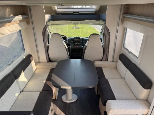 Challenger 380 Foto: 6
