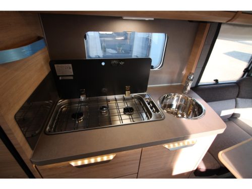 Knaus Sudwind Black Selection 540 UE Panoramic roof + Single bed photo: 12