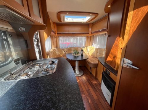 Dethleffs Beduin Emotion 495 Mover Awning Fully equipped and holiday-ready photo: 3