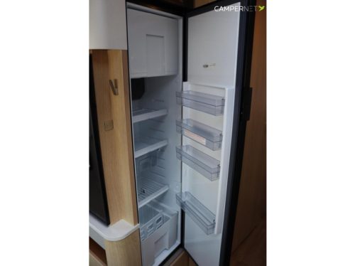 Hymer BMC-I 680 170pk Automaat | Hefbed | Gescheiden douche | Leder | Lithium | Omvormer | Zonnepanelen | SLC Chassis | Centrale vergr foto: 15