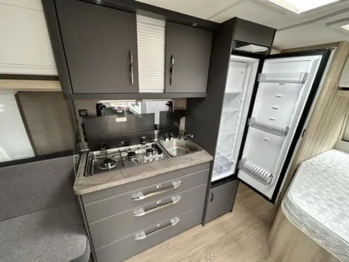 Hobby De Luxe 460 UFE Neu 2026 Foto: 8