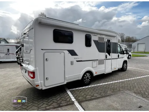 Adria Matrix M 670 SL Length and Lift Bed photo: 2