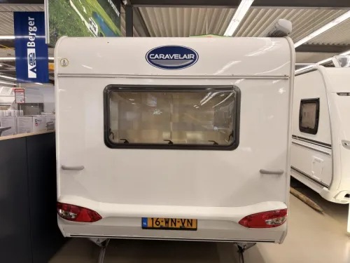 Caravelair Antares Style 450 Awning+mover+awning photo: 2