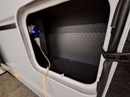 Adria Sonic Supreme 700 DL Foto: 20