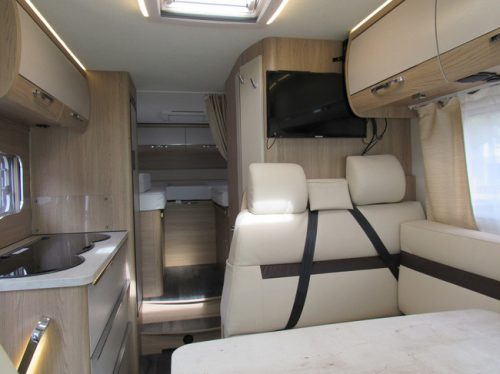 LMC T663G Semi-integrated Single beds 5 Seats year of manufacture 11-2022 photo: 12