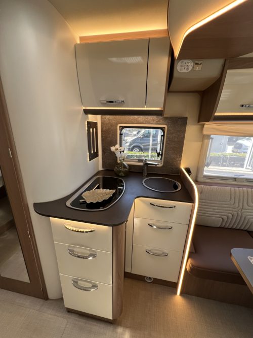 B&uuml;rstner Harmony T 736 QUEENSBED+HEFBED 9T-AUTOMATIC CAMERA photo: 6