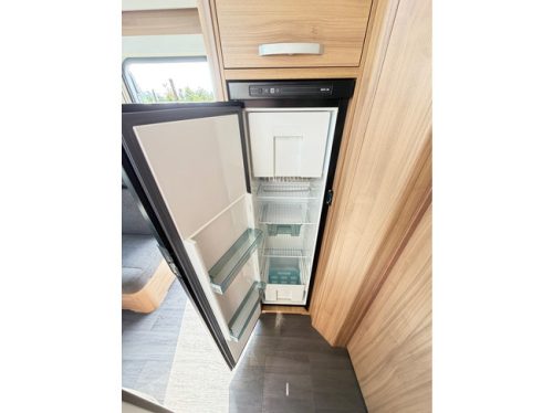 Adria CORAL 670 SC Supreme AUTOMATIC / C1 RBW / 5 SEATS / AIR SUSPENSION / ALDE / SOLAR PANEL / MAXXFAN / CONSTRUCT LOCK / OVEN photo: 13