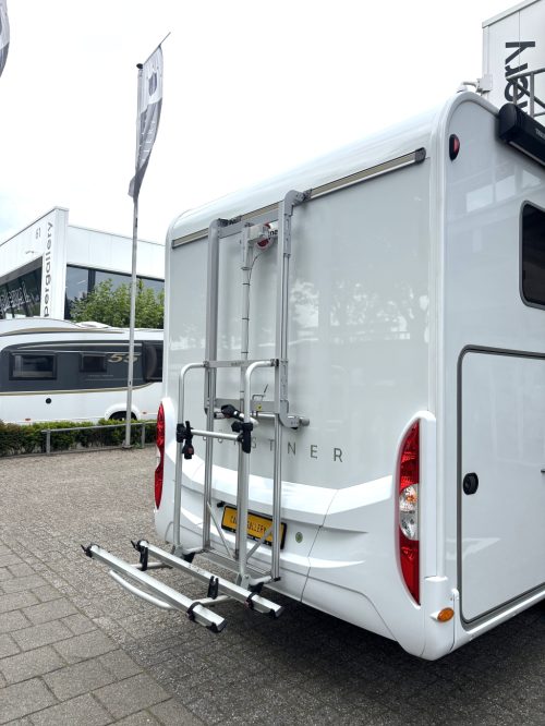 B&uuml;rstner Lyseo Limited 690 G 9-TR AUT ENKELE BEDDEN + HEFBED photo: 21