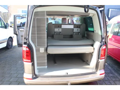 Volkswagen California Ocean T6 photo: 8